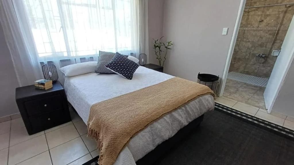 Pangolin House: property photo 3